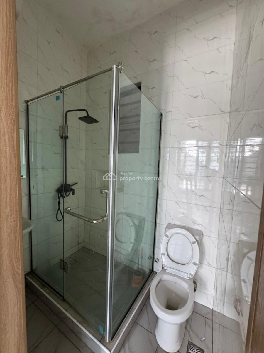 Spacious 2bedroom Service Apartment, Ologolo, Lekki, Lagos, Flat / Apartment for Rent