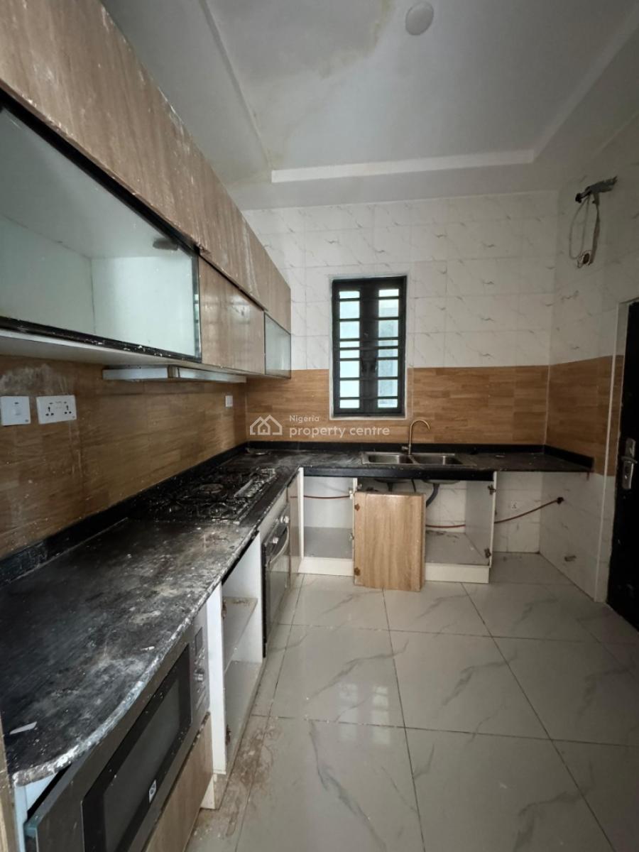Spacious 2bedroom Service Apartment, Ologolo, Lekki, Lagos, Flat / Apartment for Rent