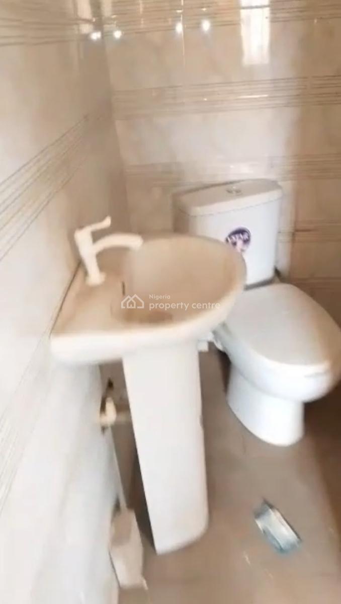 Nice 2bedroom Flat ,3roilet ,tarred Rd, Office/residence, Garki2(tarred Rd, Garki, Abuja, Flat / Apartment for Rent