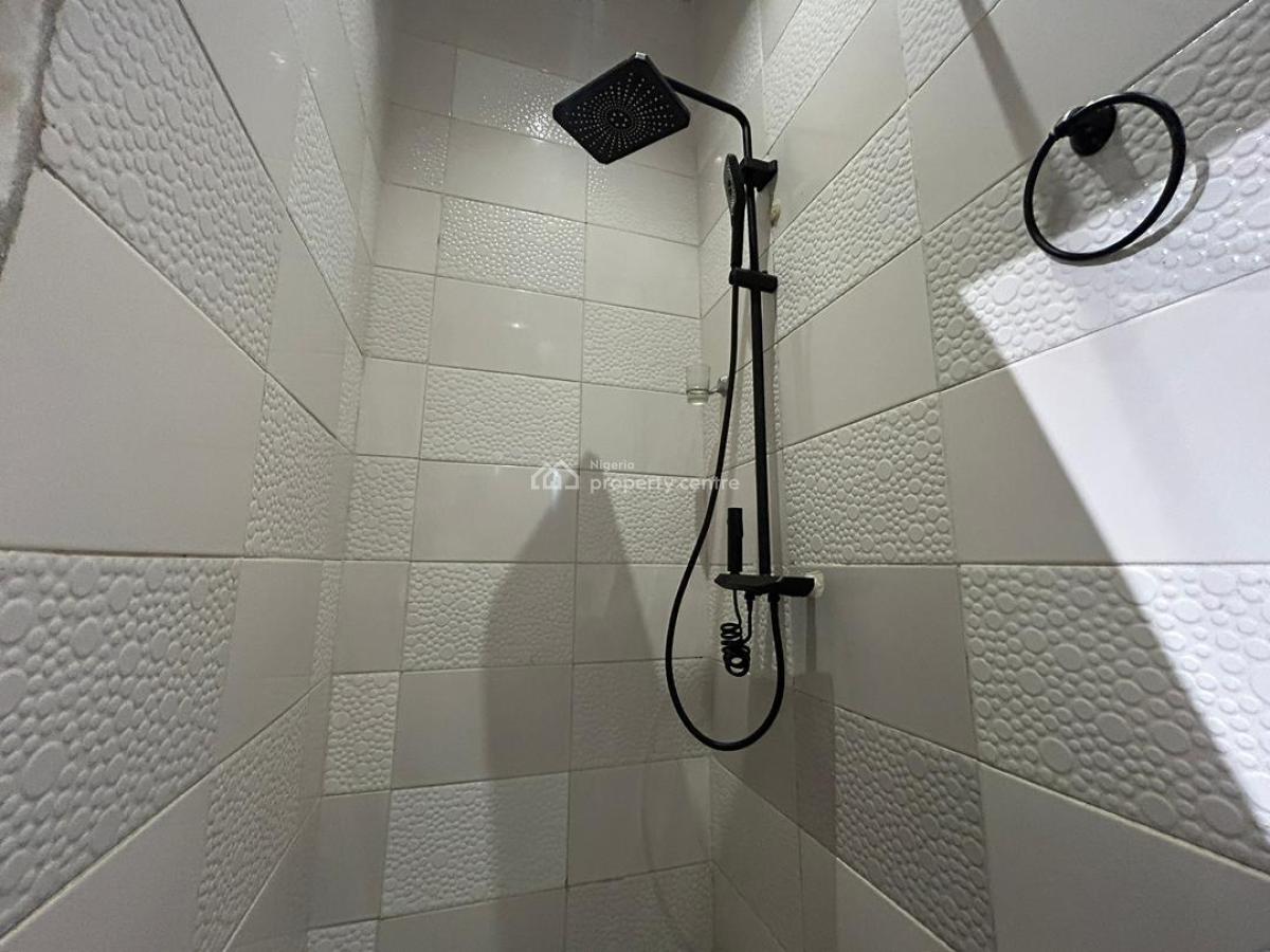 Luxury 1 Bedroom Apartment with Swimming Pool, Off Admiralty Way, Lekki Phase 1, Lekki, Lagos, Mini Flat (room and Parlour) Short Let