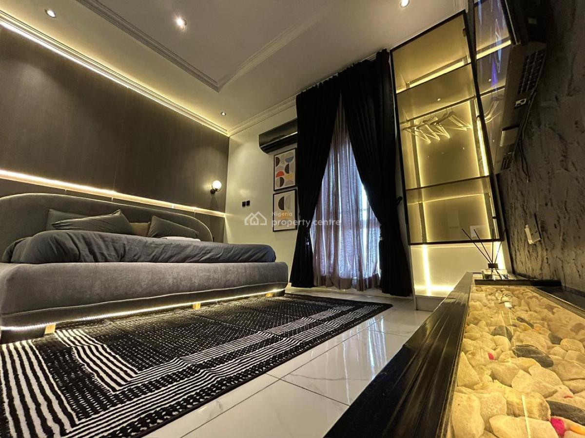 Luxury 1 Bedroom Apartment with Swimming Pool, Off Admiralty Way, Lekki Phase 1, Lekki, Lagos, Mini Flat (room and Parlour) Short Let