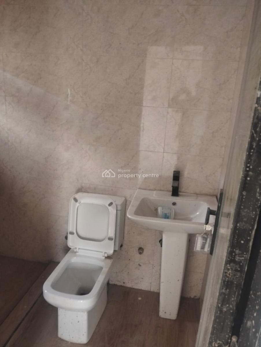 Very Nice and Luxury 2 Bedrooms Flats in an Estate on Tarred Road., Wuse, Abuja, Flat / Apartment for Rent