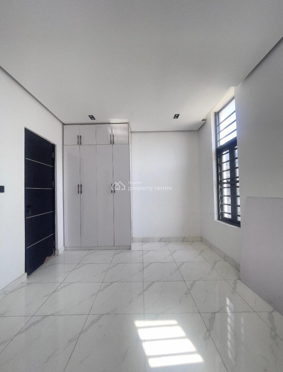 1 Bedroom Fully Serviced Apartment, Ologolo, Lekki, Lagos, Flat / Apartment for Sale