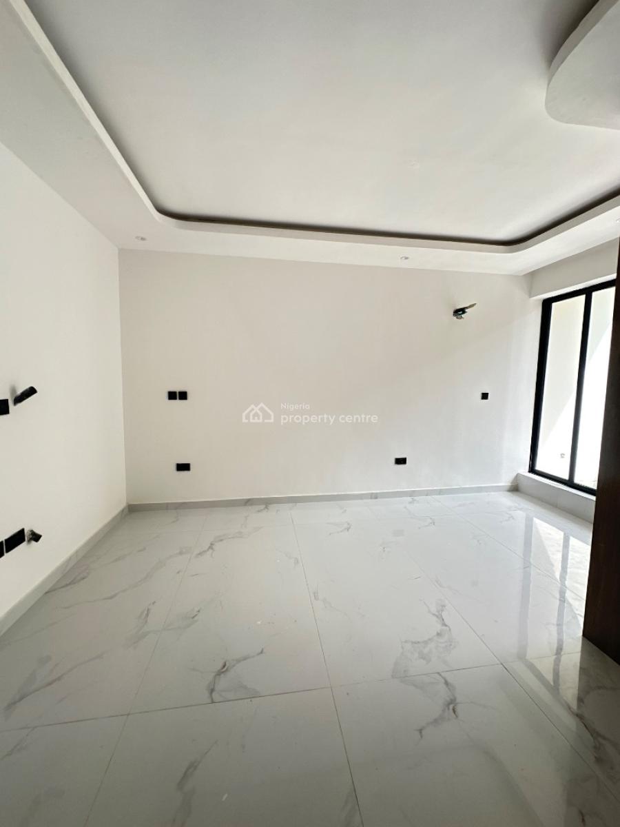 2 Bedroom Apartment with Elevator, Lekki Phase 1, Lekki, Lagos, Flat / Apartment for Rent