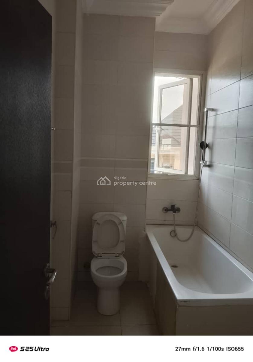 3 Bedroom Apartment Upstairs, Chevy View Estate, Lekki, Lagos, Flat / Apartment for Rent