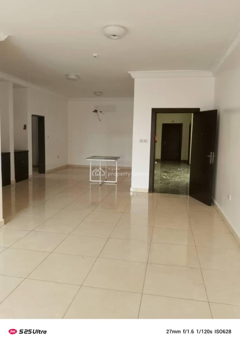 3 Bedroom Apartment Upstairs, Chevy View Estate, Lekki, Lagos, Flat / Apartment for Rent