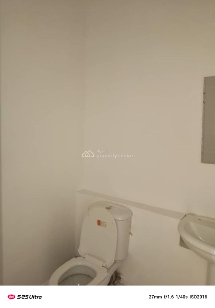 3 Bedroom Apartment Upstairs, Chevy View Estate, Lekki, Lagos, Flat / Apartment for Rent