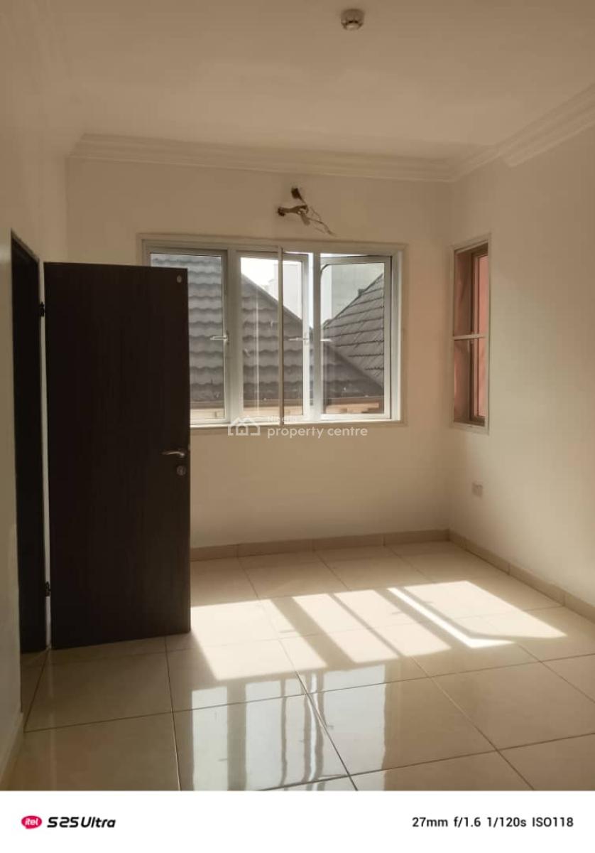 3 Bedroom Apartment Upstairs, Chevy View Estate, Lekki, Lagos, Flat / Apartment for Rent