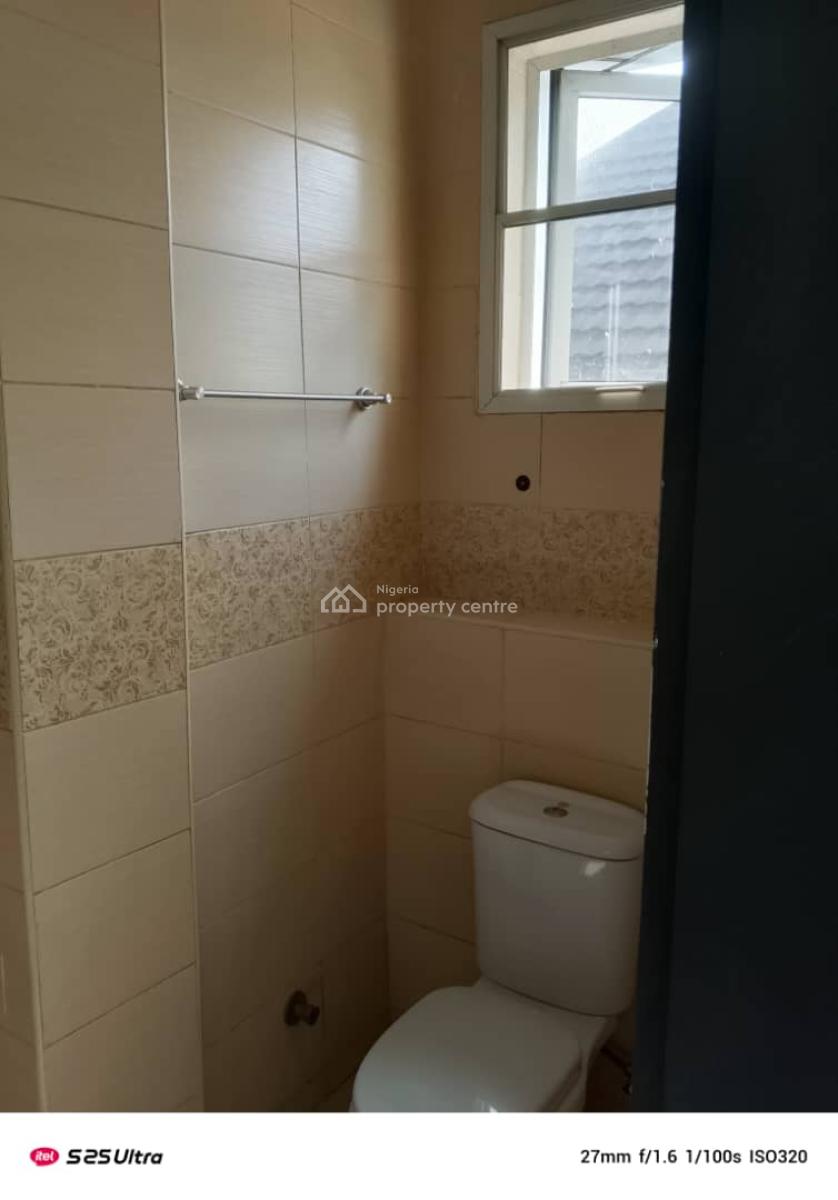 3 Bedroom Apartment Upstairs, Chevy View Estate, Lekki, Lagos, Flat / Apartment for Rent
