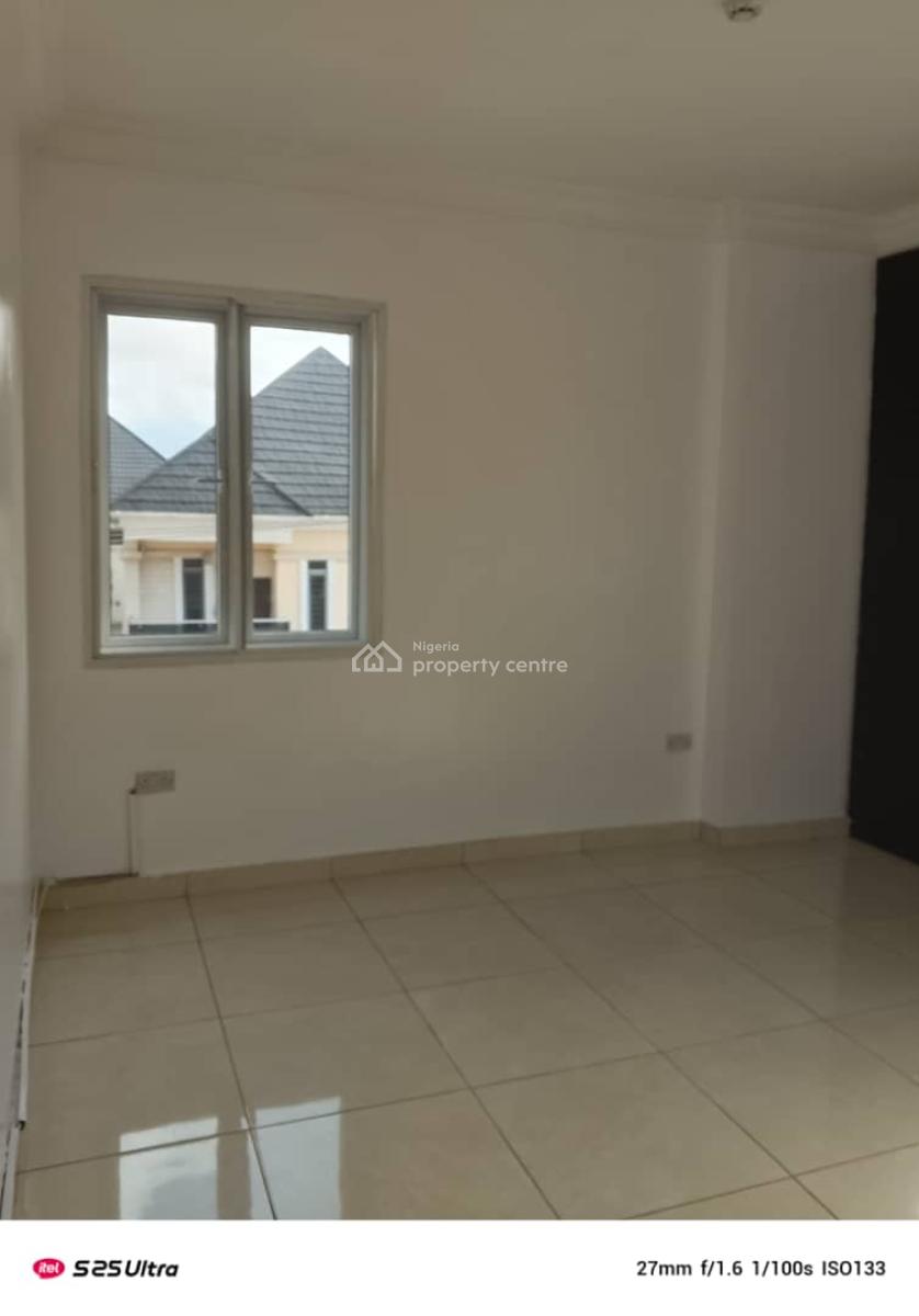 3 Bedroom Apartment Upstairs, Chevy View Estate, Lekki, Lagos, Flat / Apartment for Rent