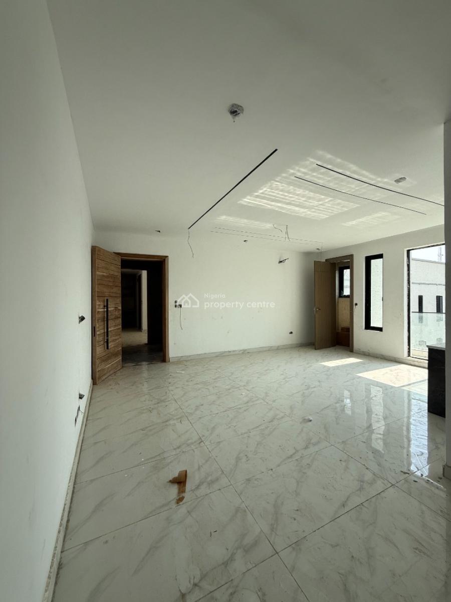 Brand New 3 Bedroom Service Apartment, Lekki Phase 1, Lekki, Lagos, Flat / Apartment for Sale