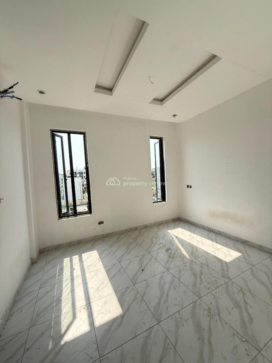 Brand New 3 Bedroom Service Apartment, Lekki Phase 1, Lekki, Lagos, Flat / Apartment for Sale