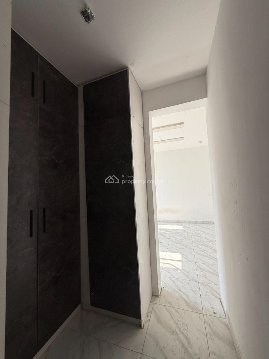 Brand New 3 Bedroom Service Apartment, Lekki Phase 1, Lekki, Lagos, Flat / Apartment for Sale