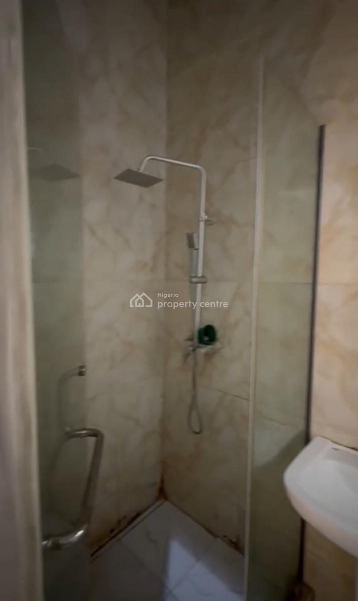 Room Self Contain Inside a Shared Duplex { Video}, Royal Pine Estate Gate Orchid Road, Lekki, Lagos, Self Contain (single Rooms) for Rent