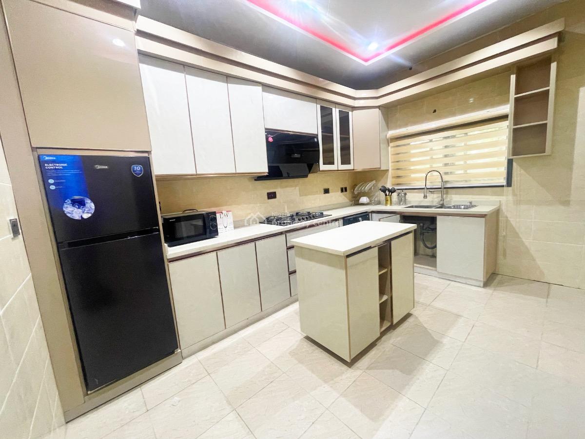 Exquisite 3-bedroom Furnished Apartment, Maitama Main, Maitama District, Abuja, Flat / Apartment for Sale