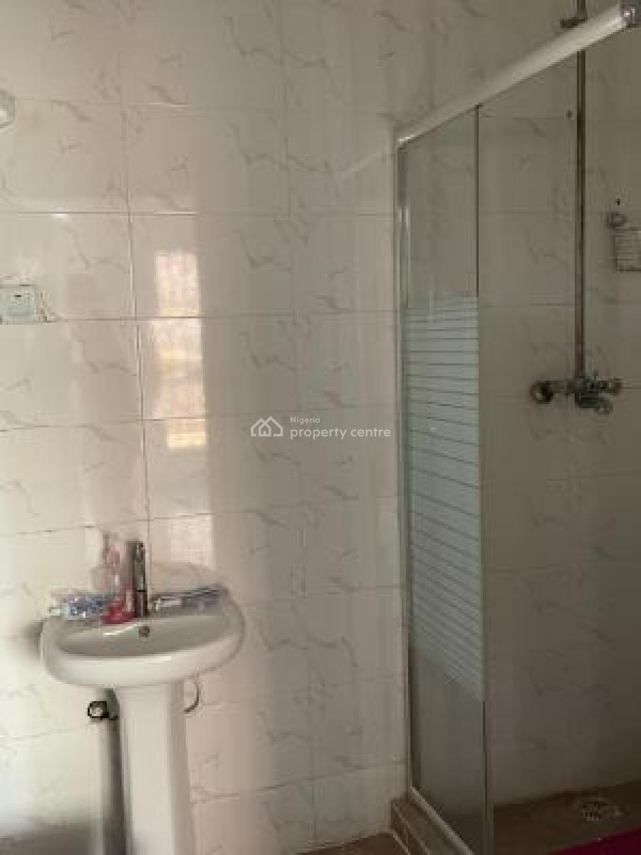 Spacious 2 Bedrooms Flat Serviced Apartment, Chevron Drive Estate, Lekki, Lagos, Flat / Apartment for Sale
