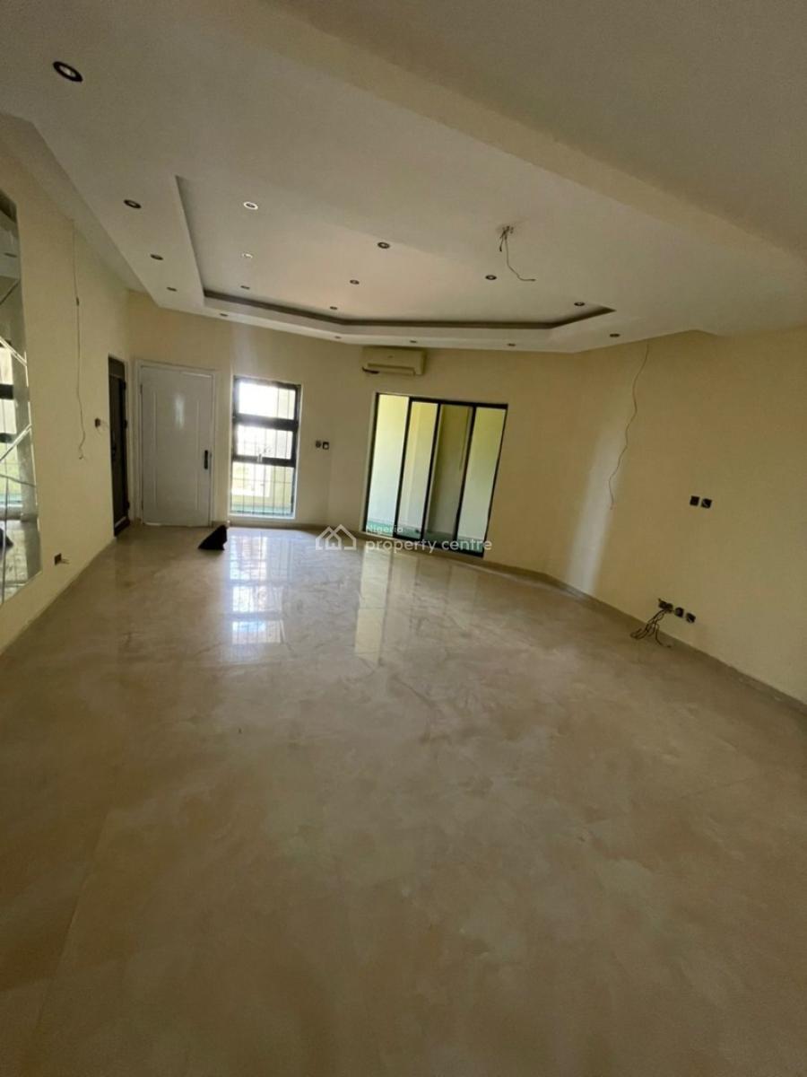 Clean an Spacious 3-bedroom Apartment, Lekki Phase 1, Lekki, Lagos, Flat / Apartment for Rent