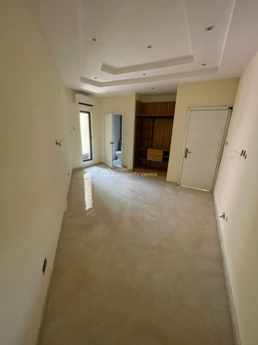 Clean an Spacious 3-bedroom Apartment, Lekki Phase 1, Lekki, Lagos, Flat / Apartment for Rent