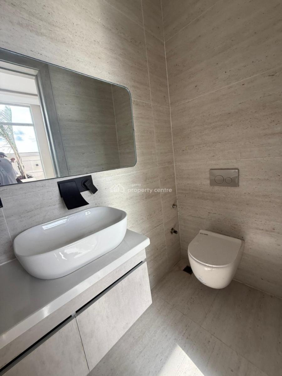 2 Bedroom Penthouse with Gazzebo,pool, Water Fountain, Gym ,wet & Dry, Lekki Phase 1, Lekki, Lagos, Terraced Duplex for Sale