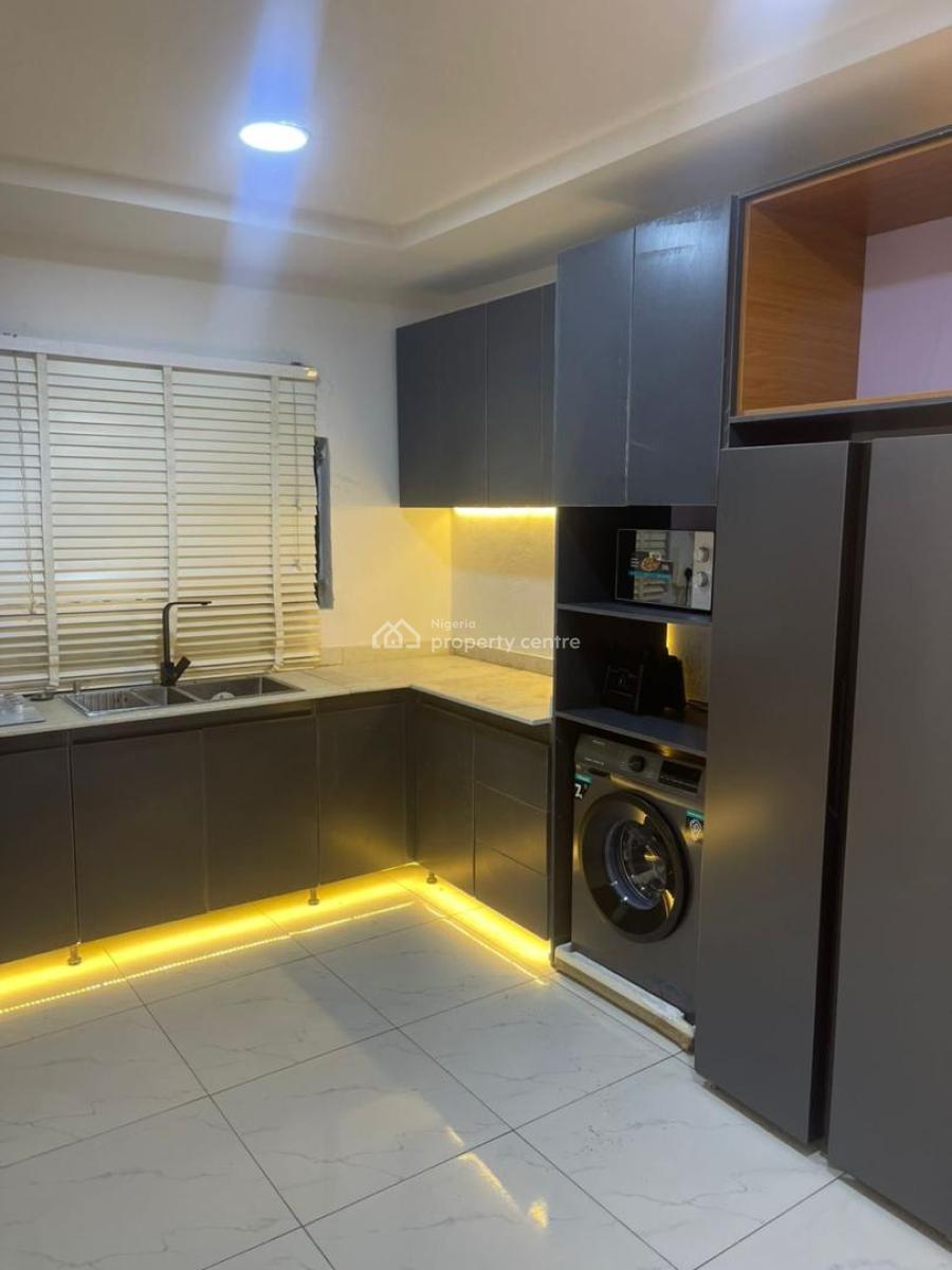 Luxury 4 Bedroom +snooker, Wuse 2, Abuja, Flat / Apartment Short Let