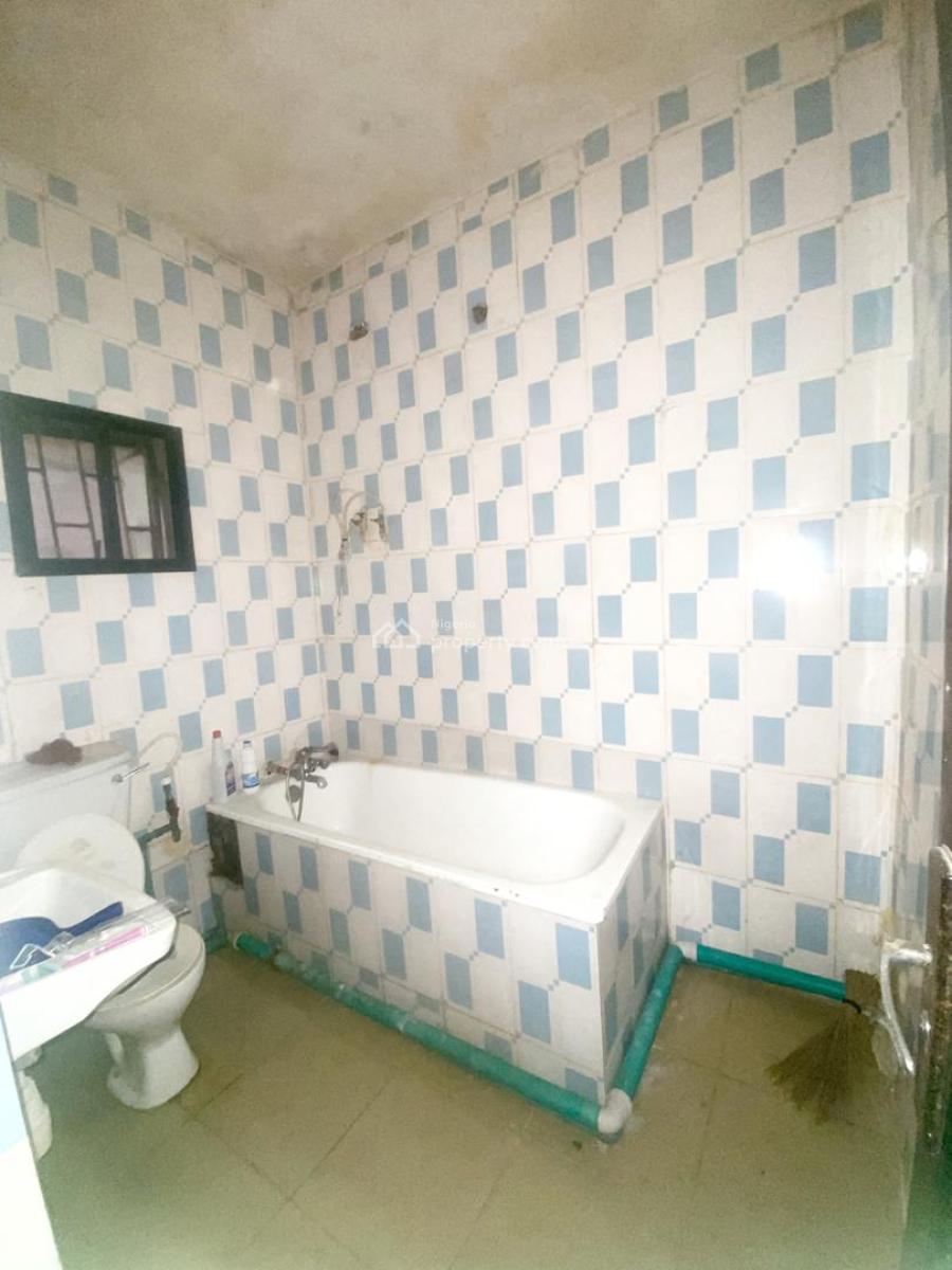 a Spacious 3 Bedroom Apartment, River Valley, Ojodu Berger, Ojodu, Lagos, Flat / Apartment for Rent