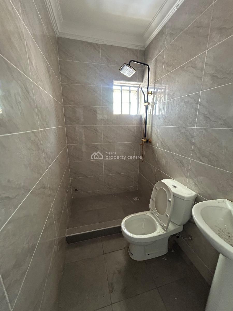 Well Maintained and Spacious 3bedroom Apartment, Orchid Estate, Lekki, Lagos, Flat / Apartment for Rent