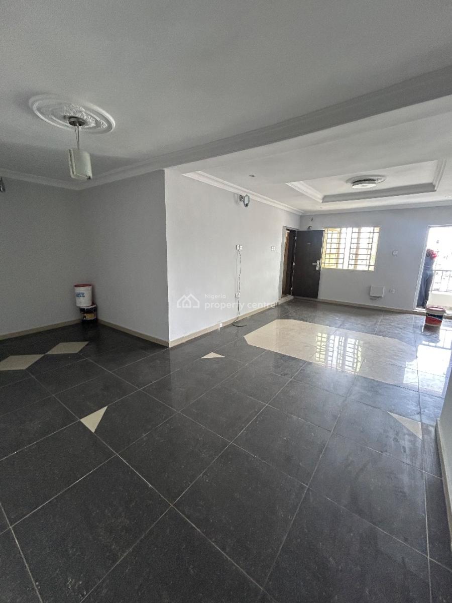 Well Maintained and Spacious 3bedroom Apartment, Orchid Estate, Lekki, Lagos, Flat / Apartment for Rent