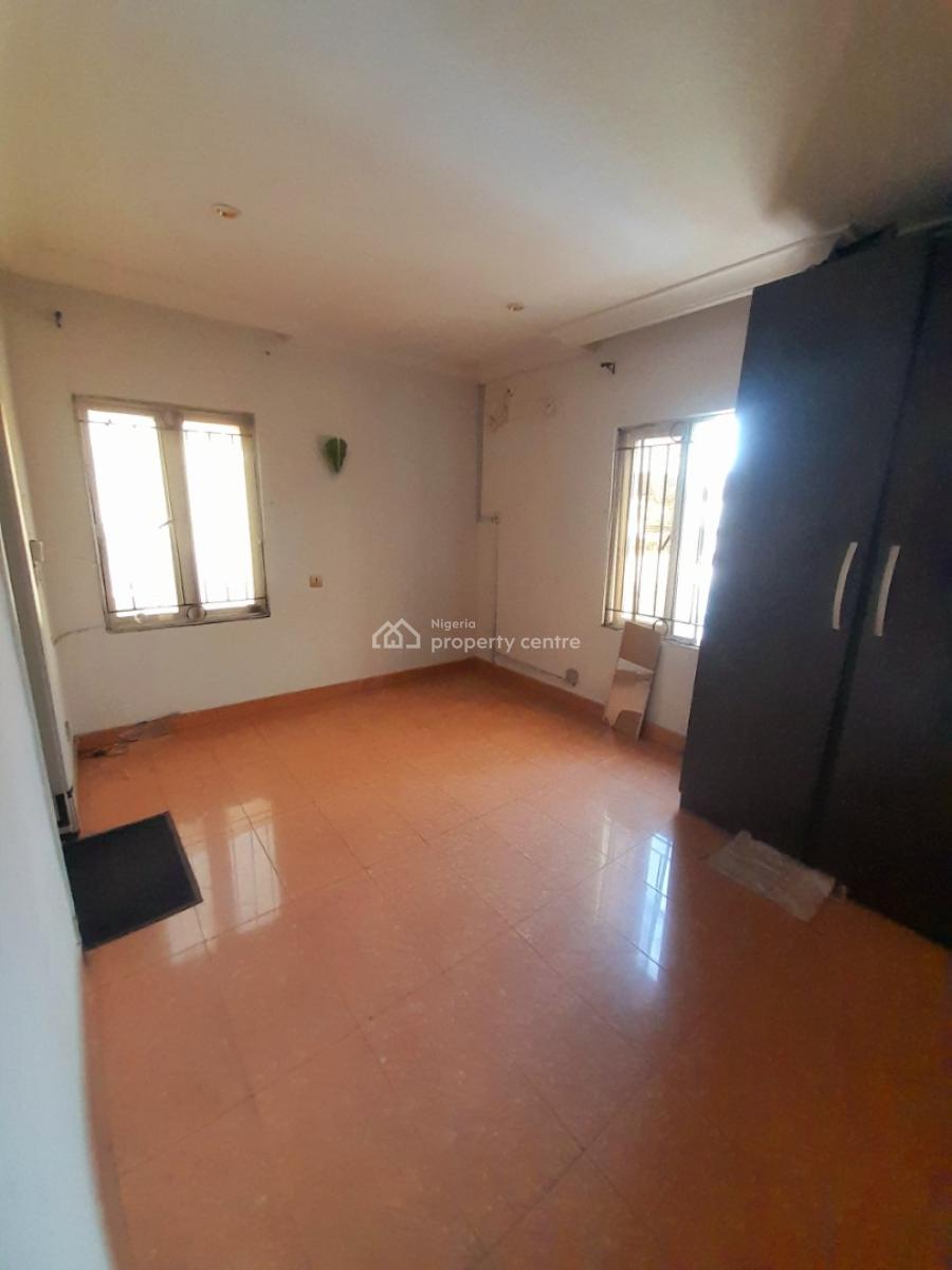 Room in a Shared Apartment with Private Kitchen, Chevron Drive, Lekki, Lagos, Self Contain (single Rooms) for Rent