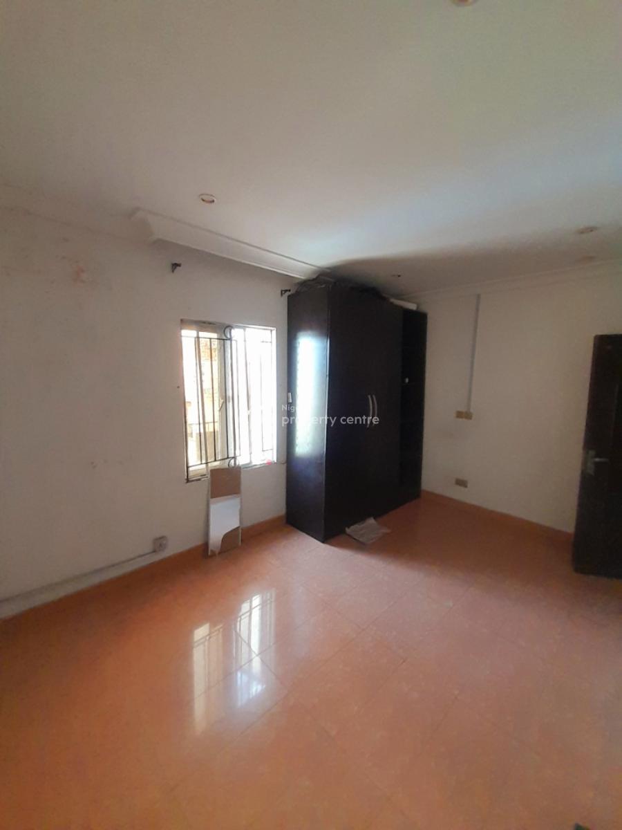 Room in a Shared Apartment with Private Kitchen, Chevron Drive, Lekki, Lagos, Self Contain (single Rooms) for Rent
