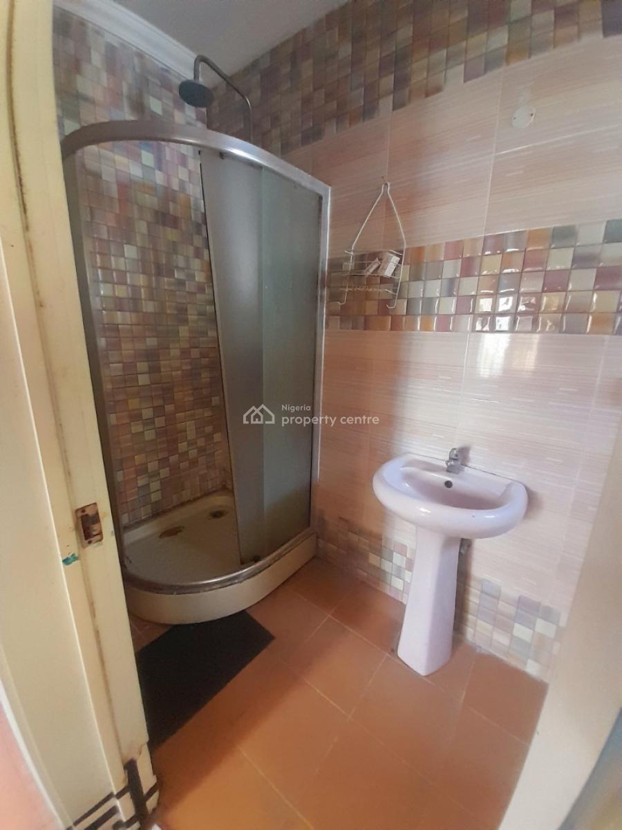 Room in a Shared Apartment with Private Kitchen, Chevron Drive, Lekki, Lagos, Self Contain (single Rooms) for Rent