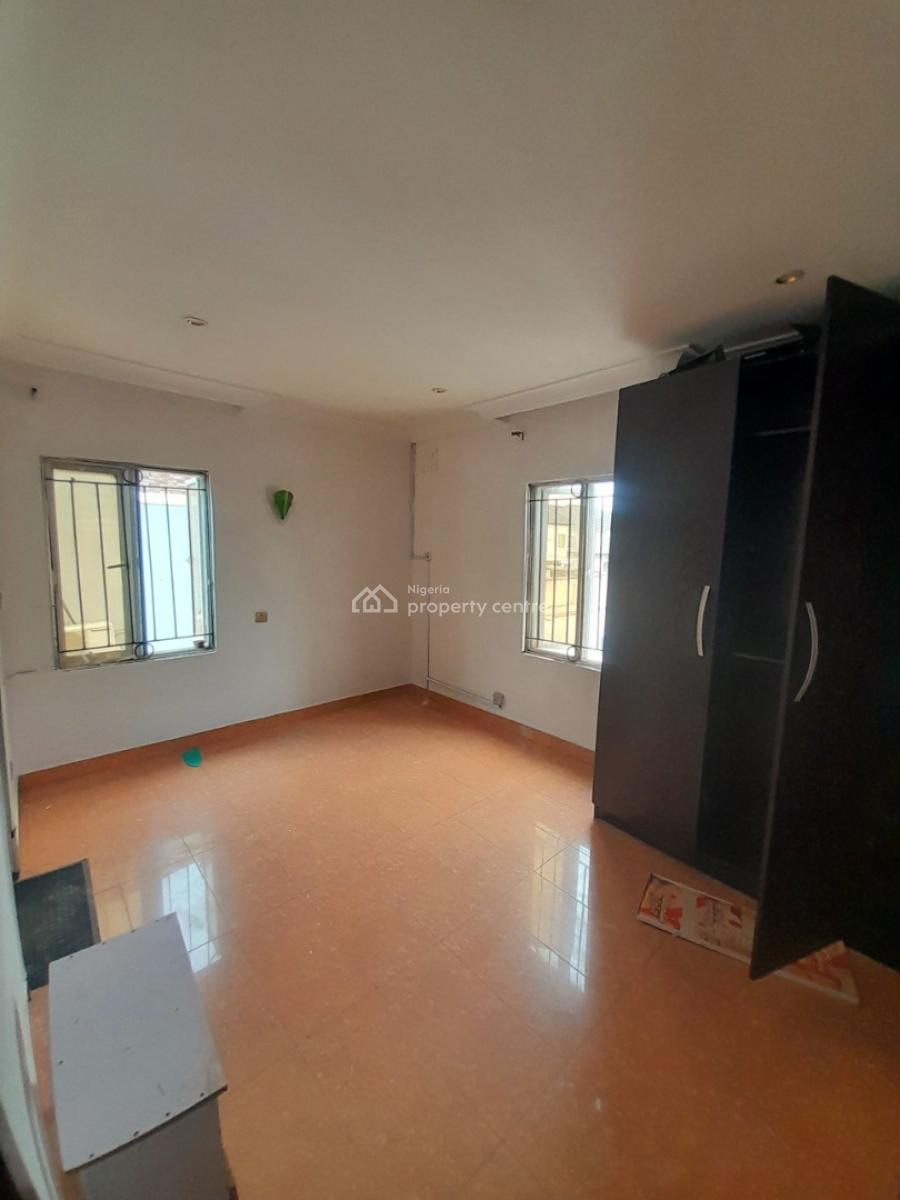 Room in a Shared Apartment with Private Kitchen, Chevron Drive, Lekki, Lagos, Self Contain (single Rooms) for Rent