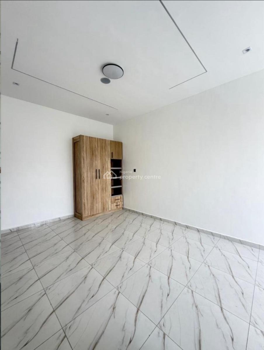 Lovely 2 Bedroom Apartment, Ologolo, Lekki, Lagos, Flat / Apartment for Rent