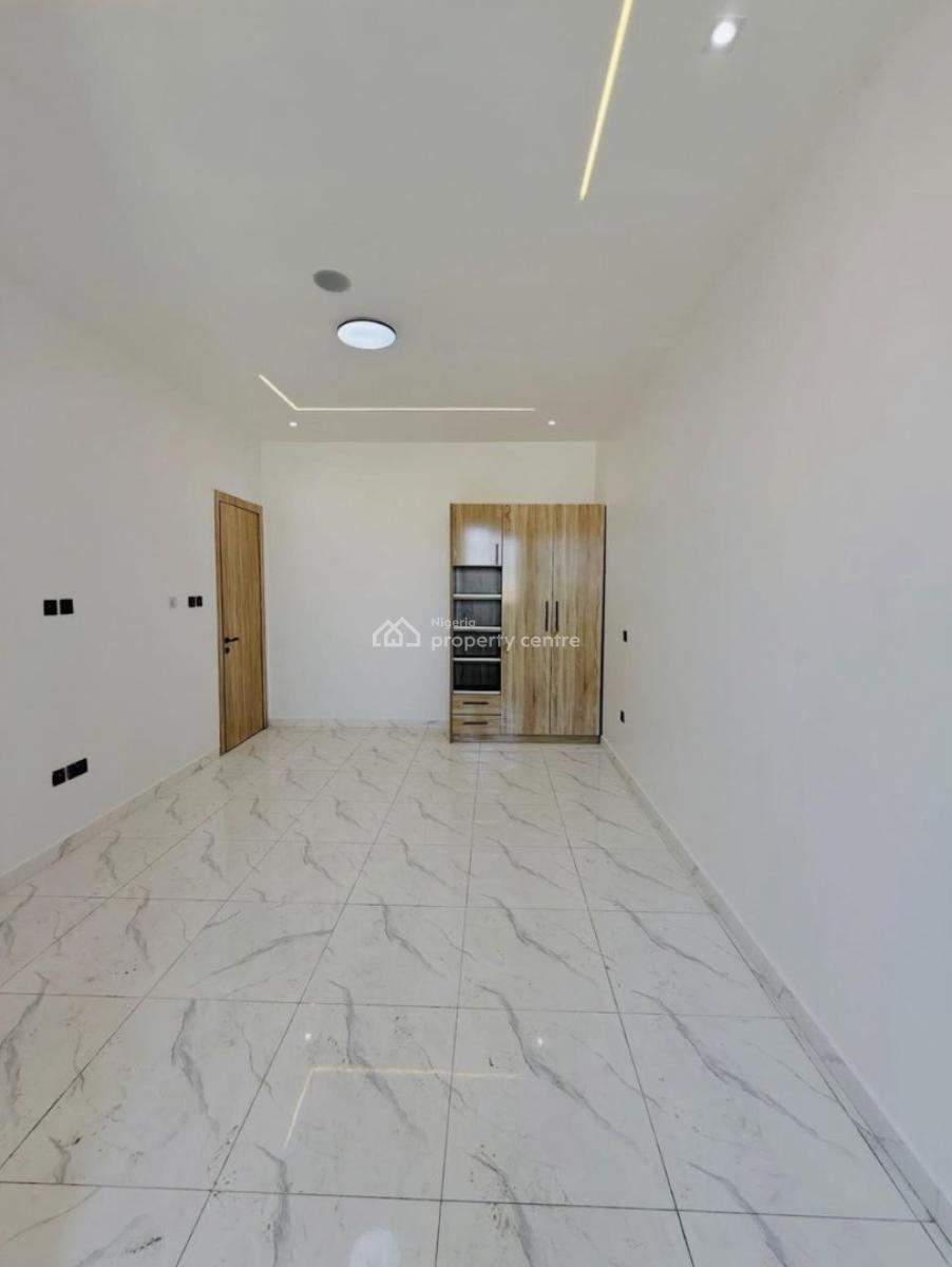 Lovely 2 Bedroom Apartment, Ologolo, Lekki, Lagos, Flat / Apartment for Rent