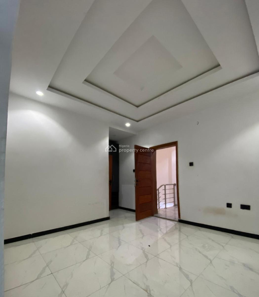 Standard 2 Bedrooms Duplex, Abraham Adesanya, Ajah, Lagos, Terraced Duplex for Rent