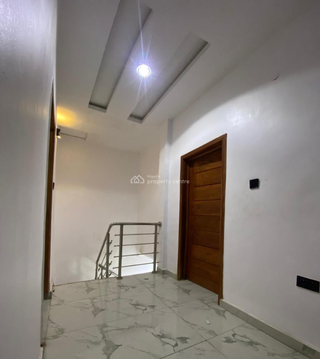 Standard 2 Bedrooms Duplex, Abraham Adesanya, Ajah, Lagos, Terraced Duplex for Rent