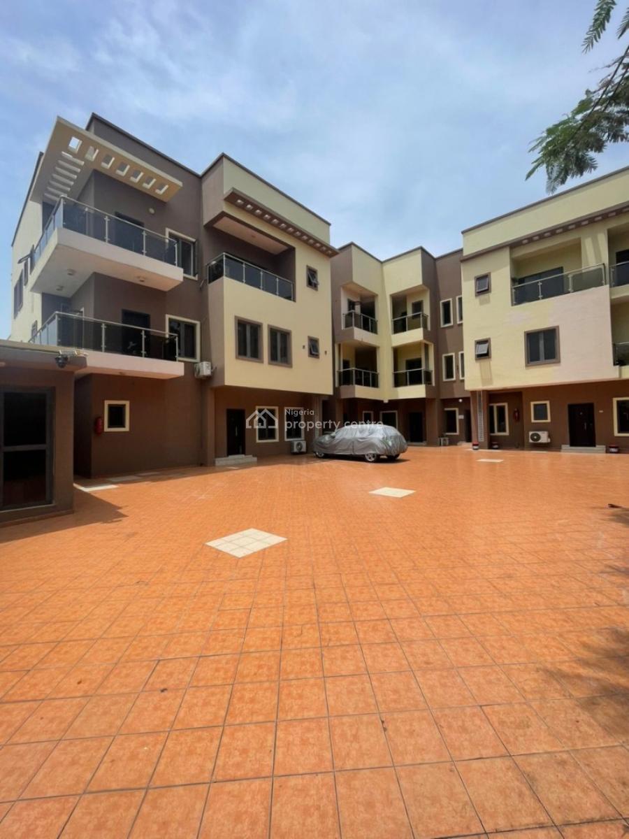 Lovely 3 Bedroom Apartment, Lekki Phase 1, Lekki, Lagos, Flat / Apartment for Rent