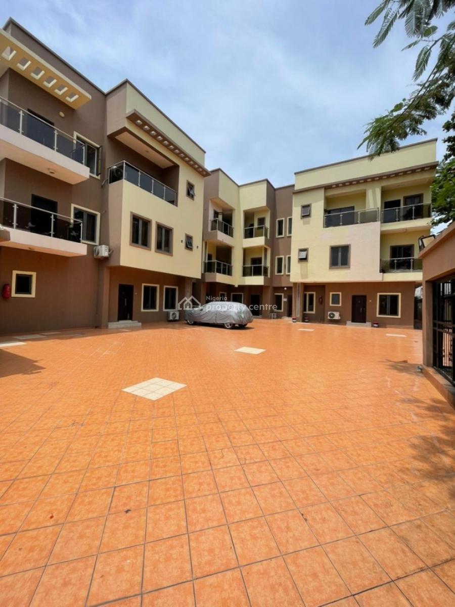 Lovely 3 Bedroom Apartment, Lekki Phase 1, Lekki, Lagos, Flat / Apartment for Rent