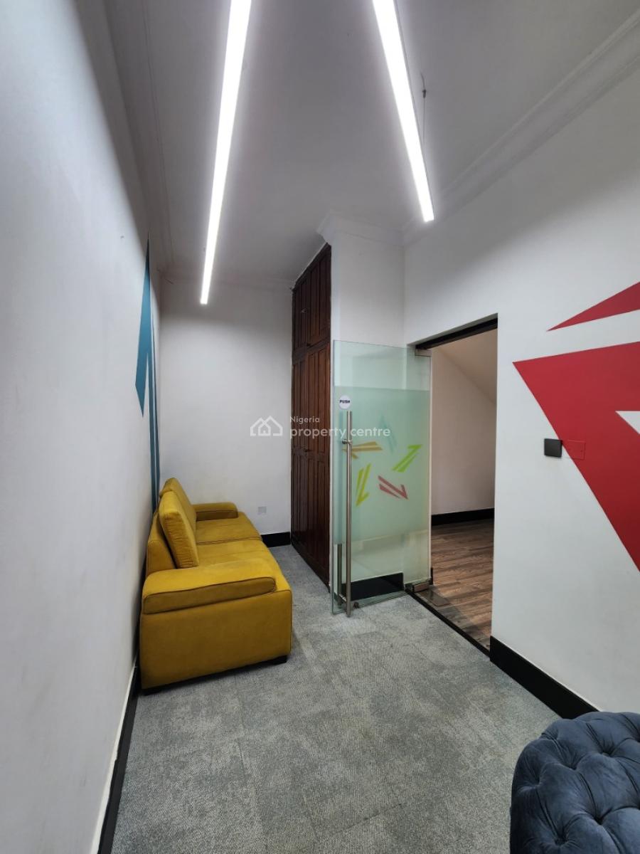 a Commercial Property in a Good Location, Off Adeola Odeku Street, Victoria Island (vi), Lagos, Commercial Property for Rent
