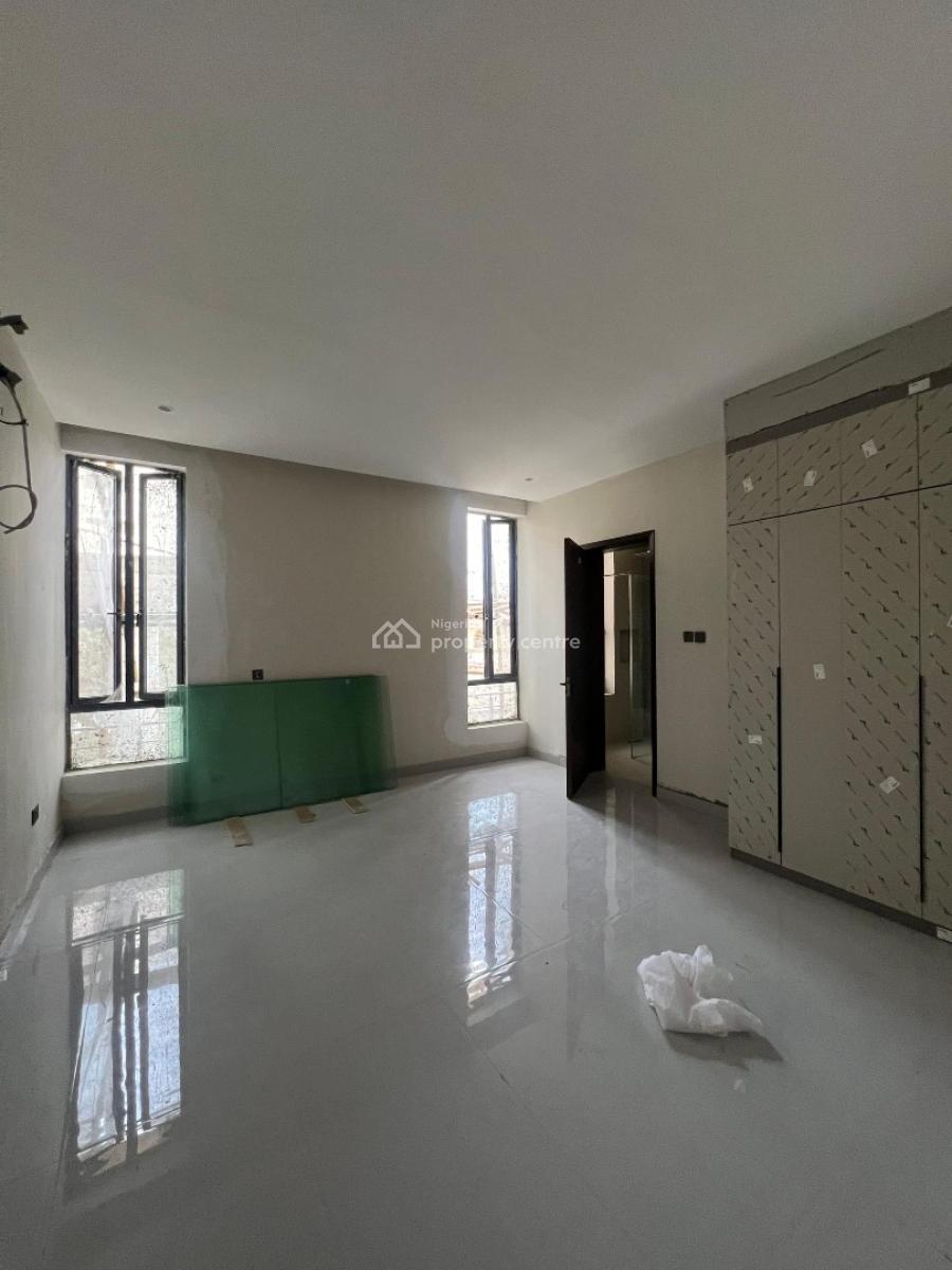 Luxury 2 Bedroom Apartment, Lekki Phase 1, Lekki, Lagos, Flat / Apartment for Sale