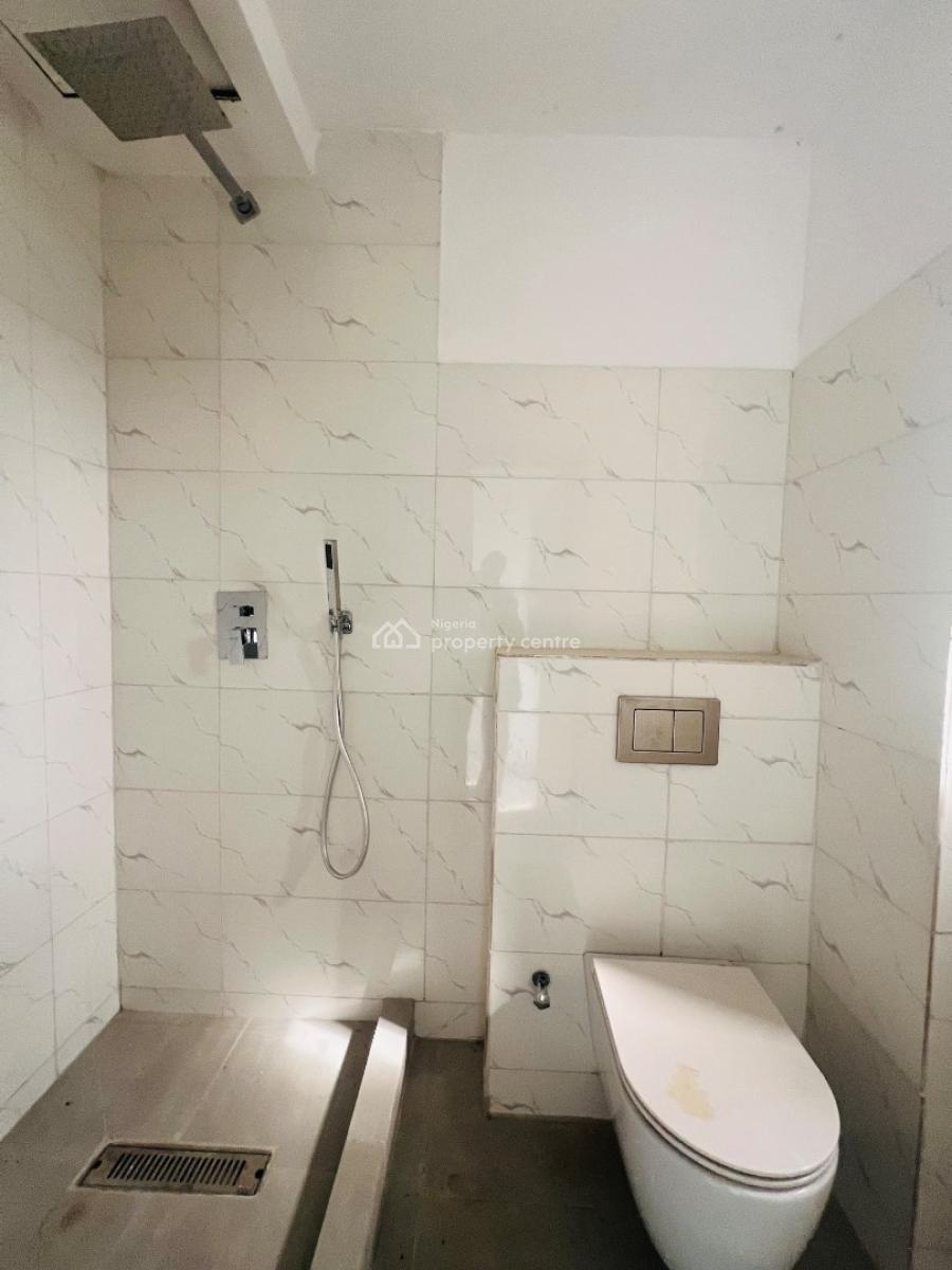 Well Built 3bedroom Apartment, Lekki Phase 1, Lekki, Lagos, Flat / Apartment for Rent