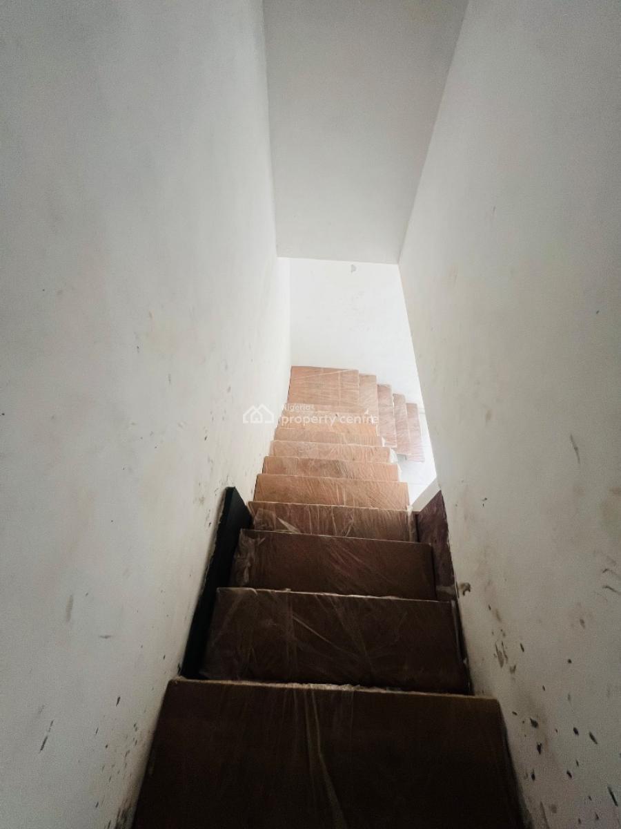 Well Built 3bedroom Apartment, Lekki Phase 1, Lekki, Lagos, Flat / Apartment for Rent