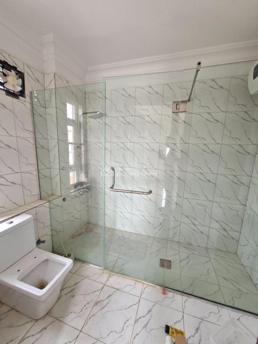Spacious 2 Bedroom Apartment, Lekki Right, Lekki Phase 1, Lekki, Lagos, Flat / Apartment for Rent