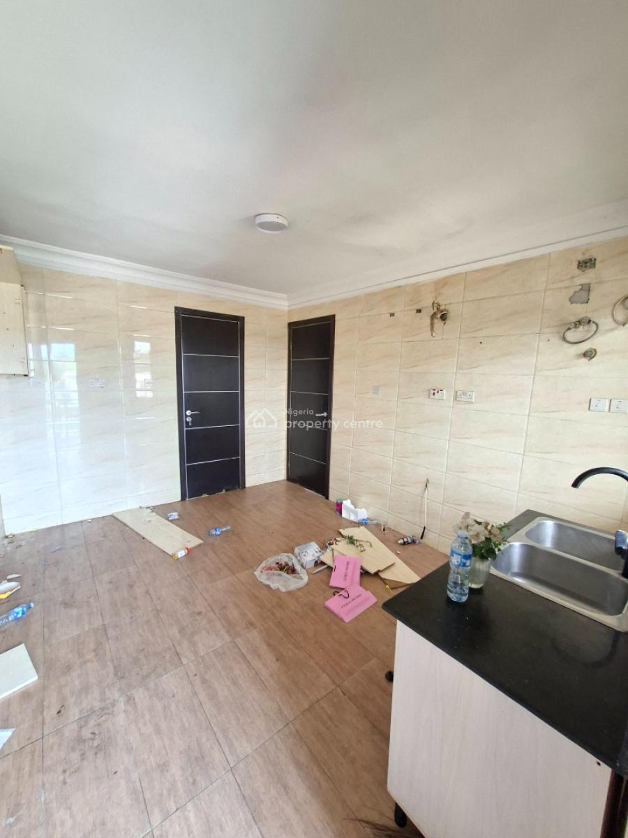 Spacious 2 Bedroom Apartment, Lekki Right, Lekki Phase 1, Lekki, Lagos, Flat / Apartment for Rent