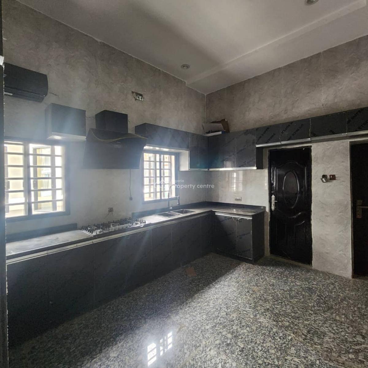 4 Bedroom Duplex with 2 Bedroom Bq, Old Bodija, Ibadan, Oyo, Semi-detached Duplex for Sale