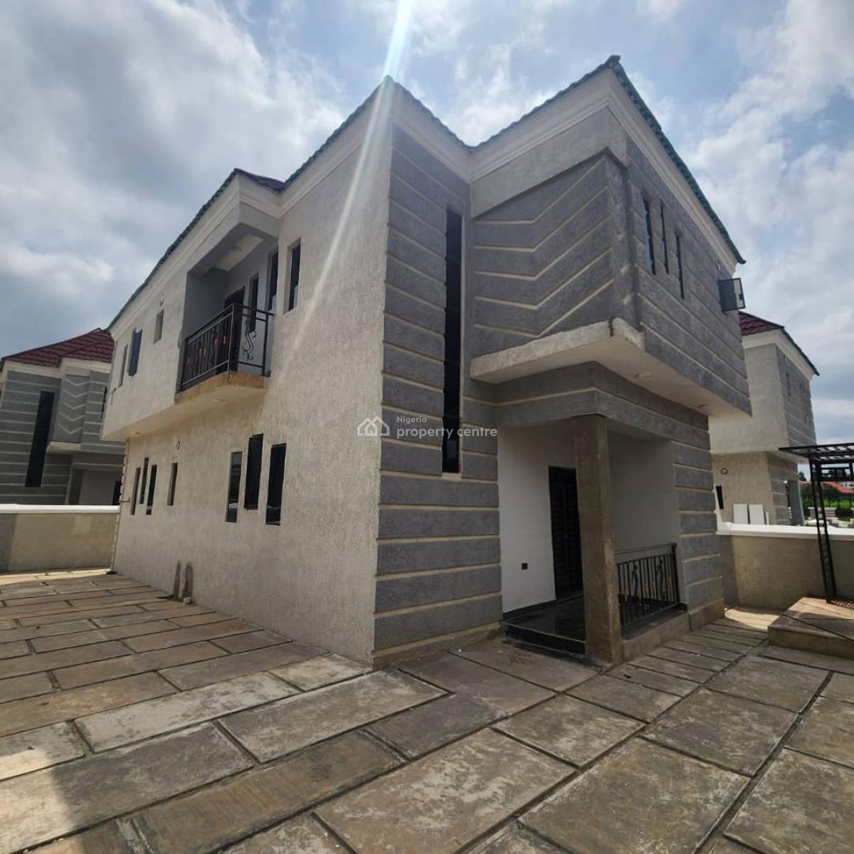 4 Bedroom Duplex with 2 Bedroom Bq, Old Bodija, Ibadan, Oyo, Semi-detached Duplex for Sale