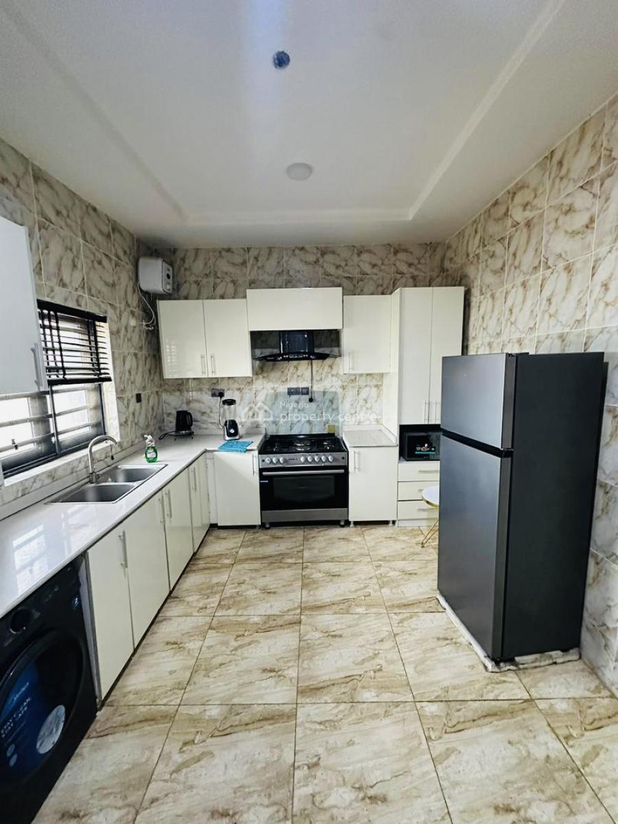 Exquisite 2 Bedroom Apartment, Ologolo, Lekki, Lagos, Flat / Apartment for Rent