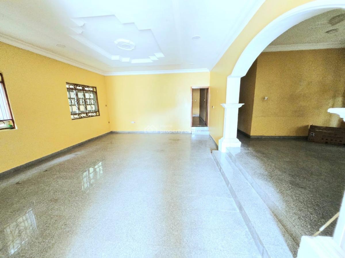 Spacious 3 Bedroom Apartment, Lekki Phase 1, Lekki, Lagos, Flat / Apartment for Rent