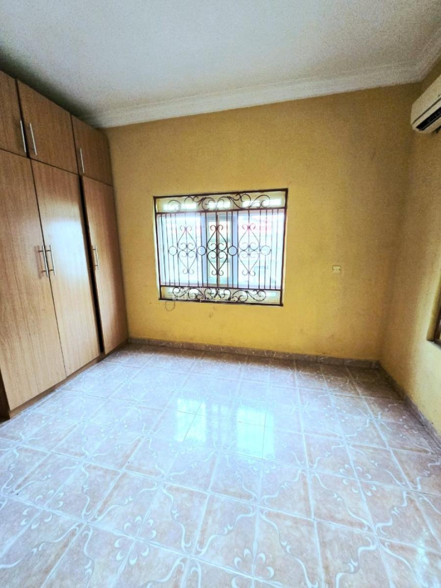 Spacious 3 Bedroom Apartment, Lekki Phase 1, Lekki, Lagos, Flat / Apartment for Rent