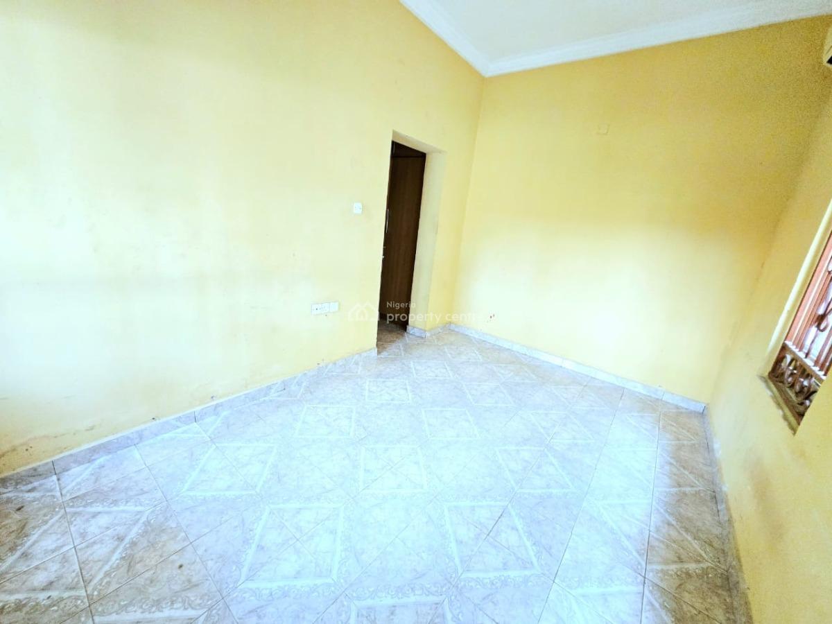 Spacious 3 Bedroom Apartment, Lekki Phase 1, Lekki, Lagos, Flat / Apartment for Rent