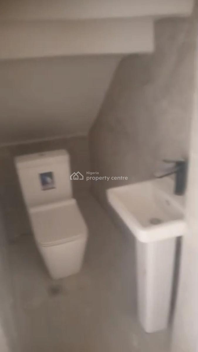 Beautifully Finished 3-bedroom Terrace Duplex with Bq, Naf Valley Estate, Asokoro District, Abuja, Terraced Duplex for Rent